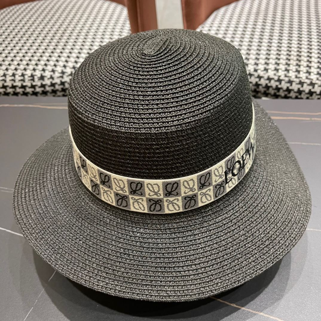 Loewe Caps